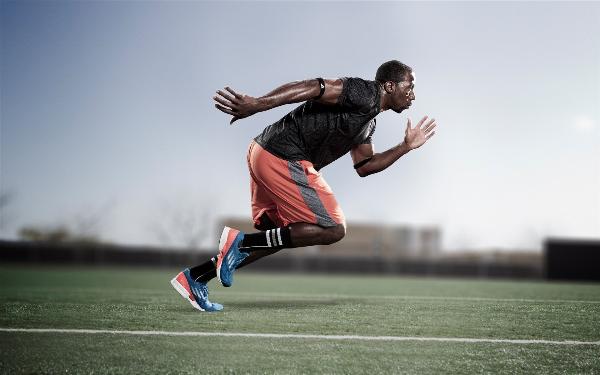 杰伦格林关键阶段连续得分，快船主场大胜开拓者